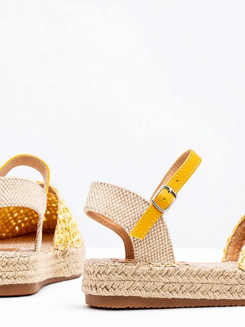 Жовті жіночі еспадрільї з ажурним триумфом - Взуття