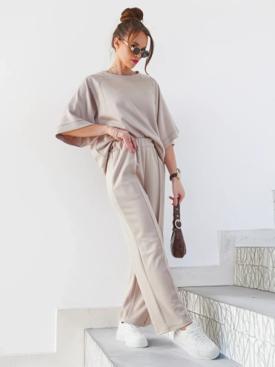 Royalfashion Dámský outfit s krátkým rukávem a rozšířenými kalhotami