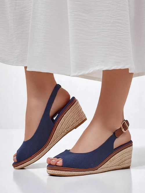 Royalfashion Жіночі сабо на платформі з відкритим носком Tafenis