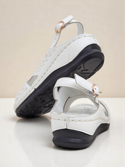 Royalfashion Жіночі сандалі на низькій танкетці Comfort Chic