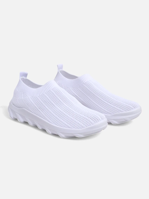 Жіночі білі теніски Astrea з повітропроникної тканини на плоскій підошві