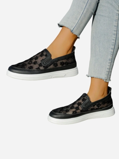 Royalfashion Жіночі сітчасті лофери з квітами Emzos