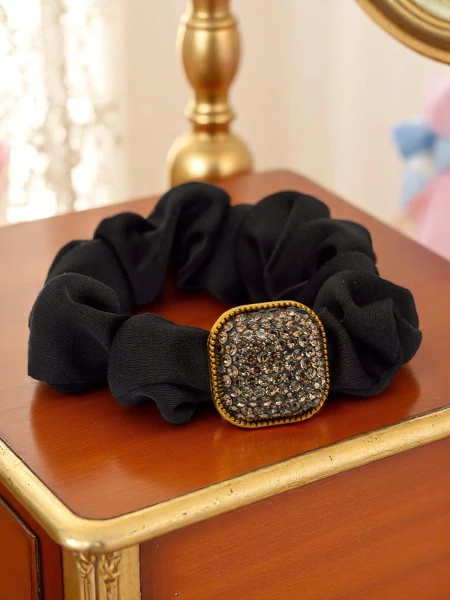 Royalfashion Гумка для волосся з декоративним стразом Satin Shine