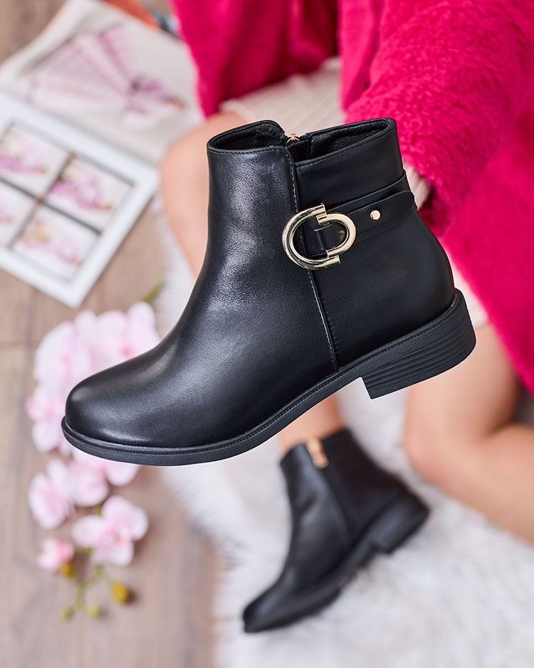 Royalfashion Černé dámské kozačky a'la sztyblety s ozdobami Ederte