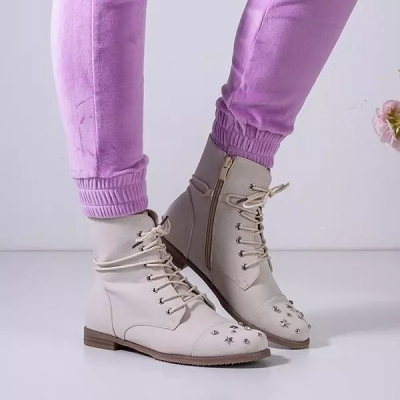 OUTLET Бежеві жіночі черевики з прикрасами Matildat - Взуття