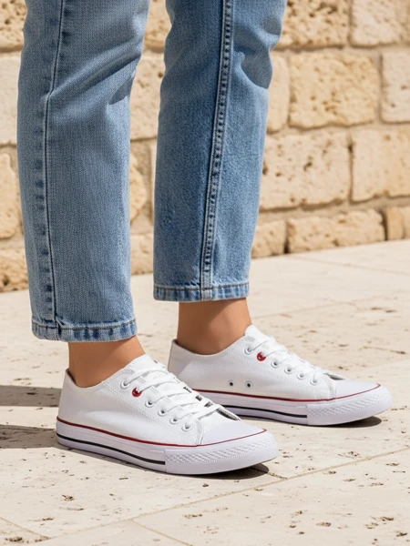 Aurelia Bianca – Klasické bílé dámské tenisky na ploché podrážce