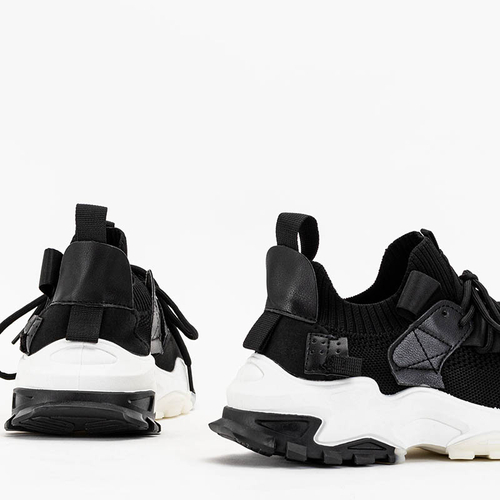 Чорні жіночі кросівки на масивній підошві Olitax