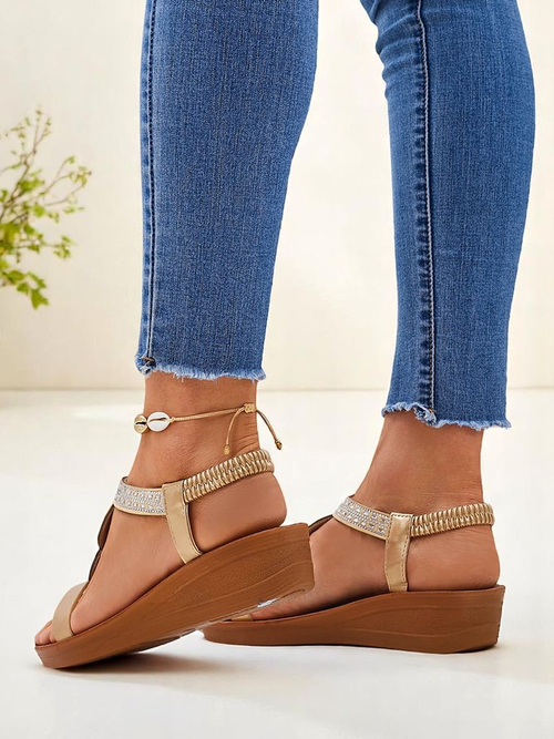 Жіночі сандалі на танкетці Aurelia Royalfashion золоті екологічна шкіра