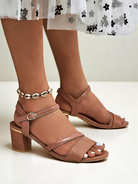 Royalfashion Лаковані жіночі босоніжки на низькому підборі Grace Gloss