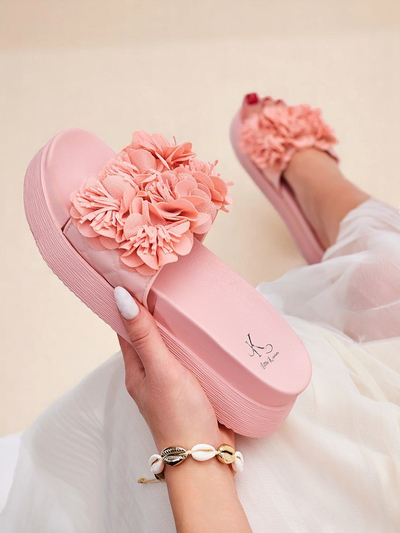 Royalfashion Dámské sandály s malými květy Freesia