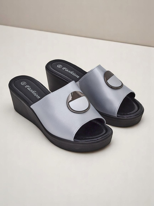 Royalfashion Жіночі босоніжки на танкетці Elira