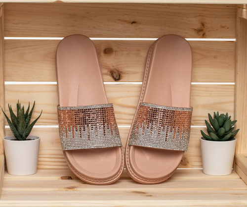 Różowe klapki z kamyczkami Avianna- Obuwie