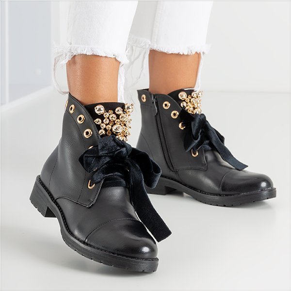 Černé tašky s dekoracemi Havelte - obuv