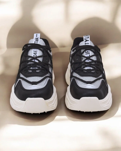 Кросівки Royalfashion для жінок на товстій підошві Teresii