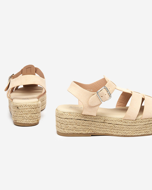 Бежеві жіночі босоніжки з екозамші на платформі Keniso