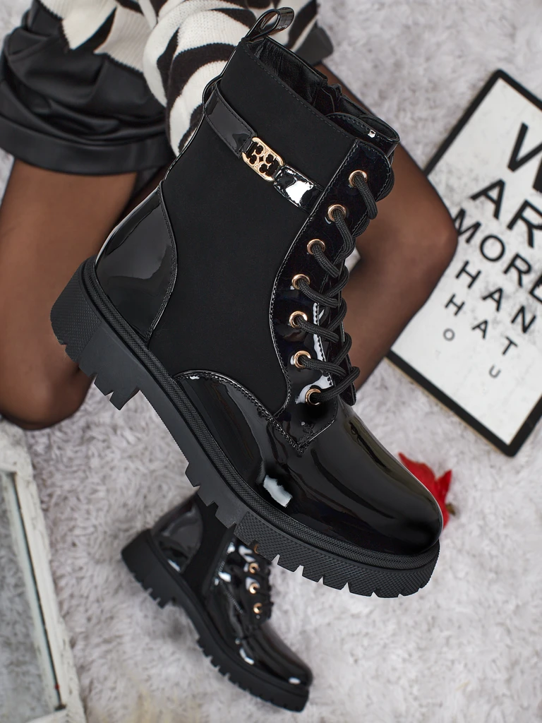 Šněrovací kotníkové boty z matné a lakované eko kůže Alvinea