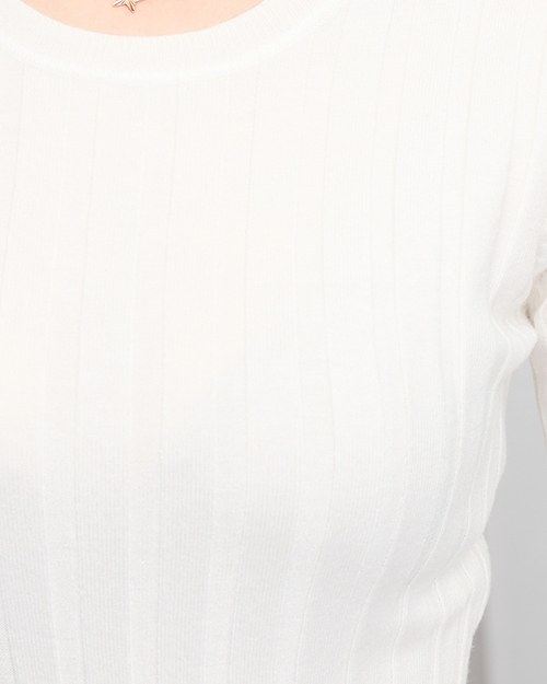 Жіночий светр в білу смужку - Одяг