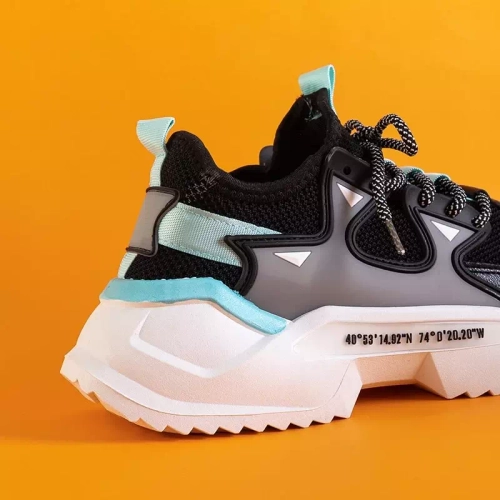 OUTLET Чоловічі чорні кросівки з м'ятними елементами Gain - Взуття