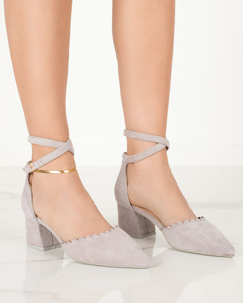 OUTLET Сірі екозамшеві жіночі сандалі на пост Ametis - Взуття