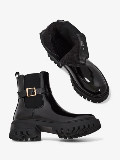 Lakované dámské kotníkové boty z eko kůže Calivi