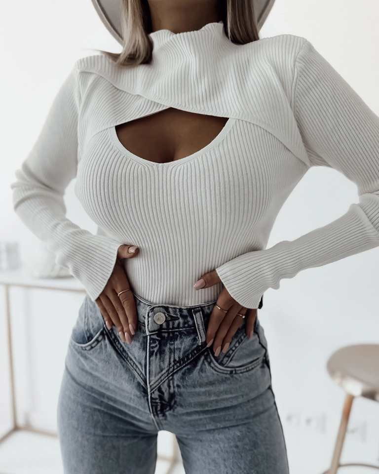 Royalfashion Bílý dámský svetr s rolákem