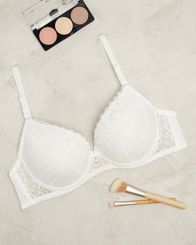 Krémová dámská push-up podprsenka zdobená krajkou- Spodní prádlo