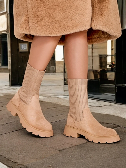 Жіночі чоботи на шнурках Royalfashion Деретт