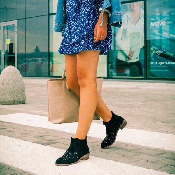 Czarne botki na płaskim obcasie Kate - Obuwie