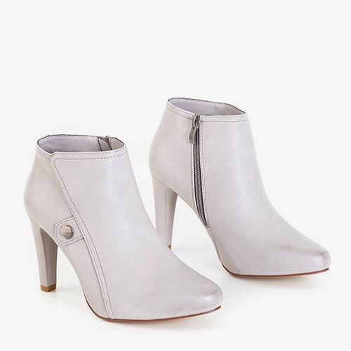 OUTLET Світло-сірі жіночі чоботи на високому каблуці Lotega - Взуття