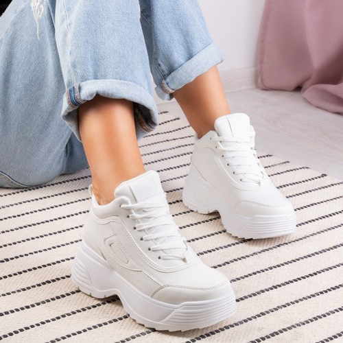 Білі кросівки на грубій підошві American - Взуття