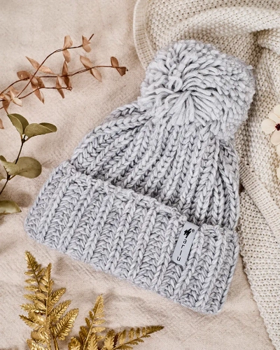 Royalfashion Dámská pletená čepice s mašlí