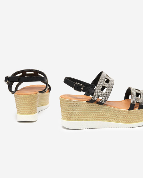 Чорні жіночі босоніжки на танкетці Masewi