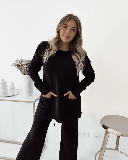 Жіночий комплект светрів Royalfashion чорного кольору