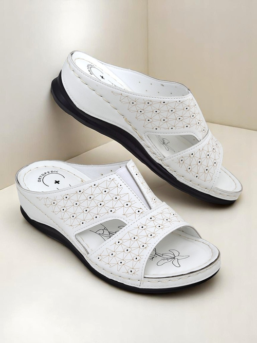 Royalfashion Жіночі шльопанці на товстій підошві Nova Step