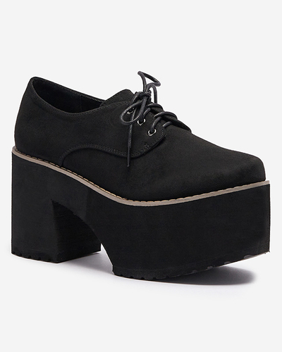 Чорні жіночі напівчеревики на шнурівці на суцільній підошві Lobera - Взуття