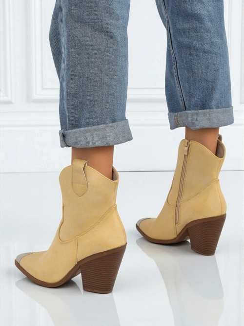 Ковбойки жіночі на підборах з декоративним носком Glacier Fang