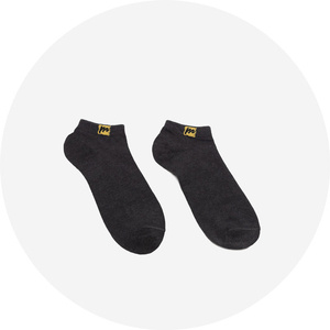 Tmavě šedá || holubí šedá