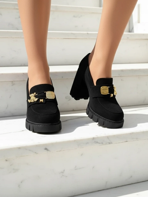 Чарівні Чорні Туфлі на Підборах із Замші Елегантні та Модні