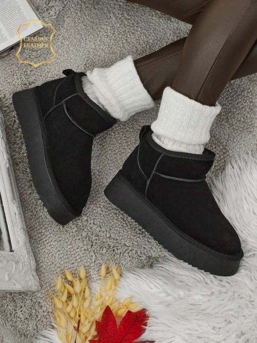 Короткі жіночі черевики а-ля снігоходи з натуральної шкіри Elunara