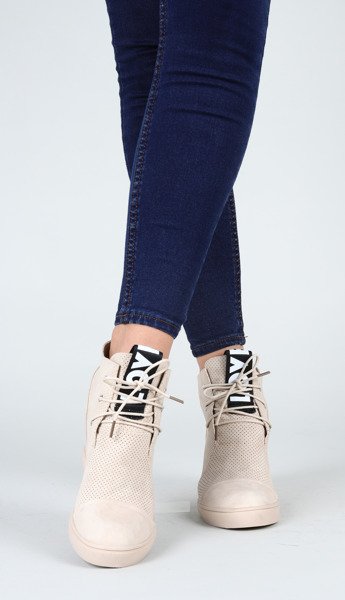 Beżowe sneakersy na krytym koturnie - Obuwie