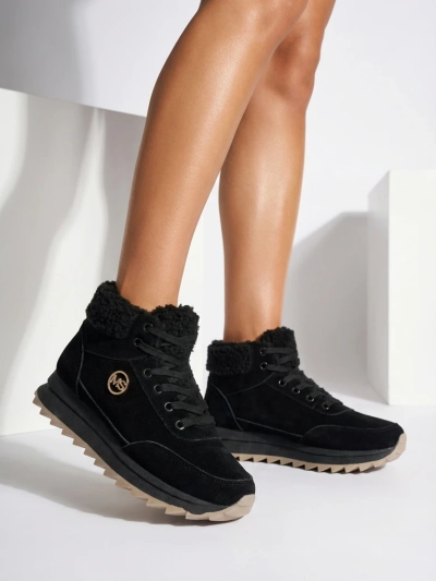 Royalfashion Dámská zateplená sportovní obuv v černé barvě Cerrto