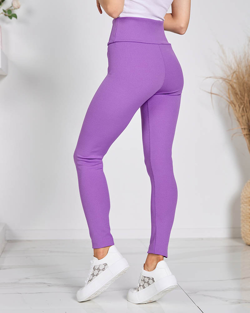 Фіолетові жіночі легінси в рубчик