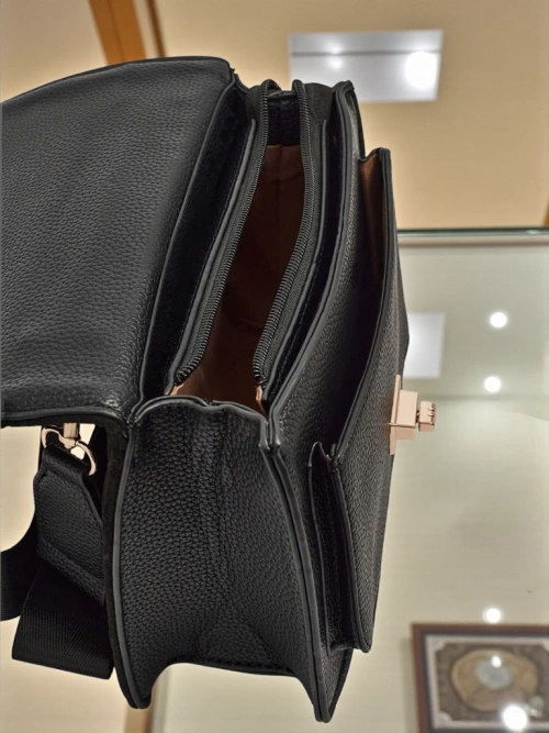 Маленька жіноча сумочка з екошкіри Esmira