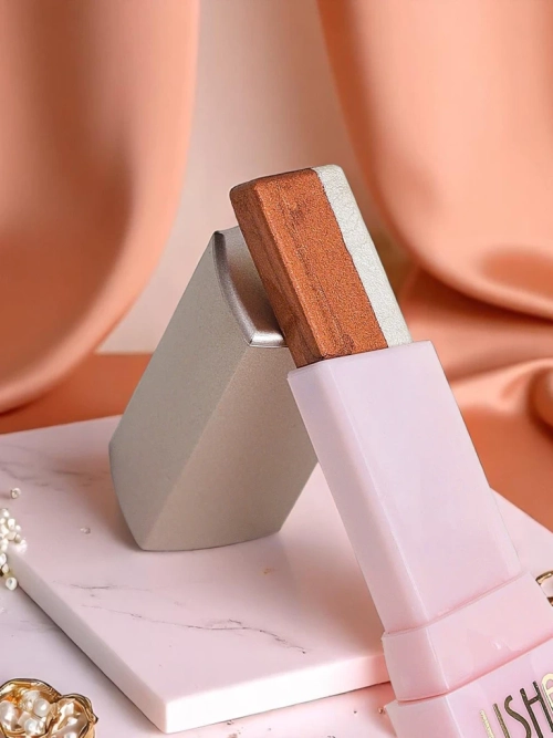 Блискучий олівець для тіней Power of Harmony