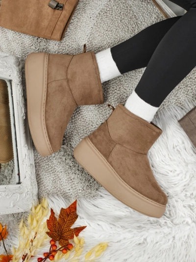 Короткі жіночі черевики а-ля снігоходи з пристібною халявою Elizze