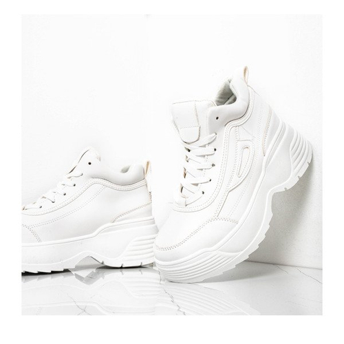 Білі кросівки на грубій підошві American - Взуття