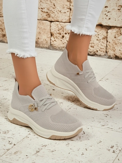 Жіночі кросівки Royalfashion Selene – зручне біле взуття на плоскій підошві