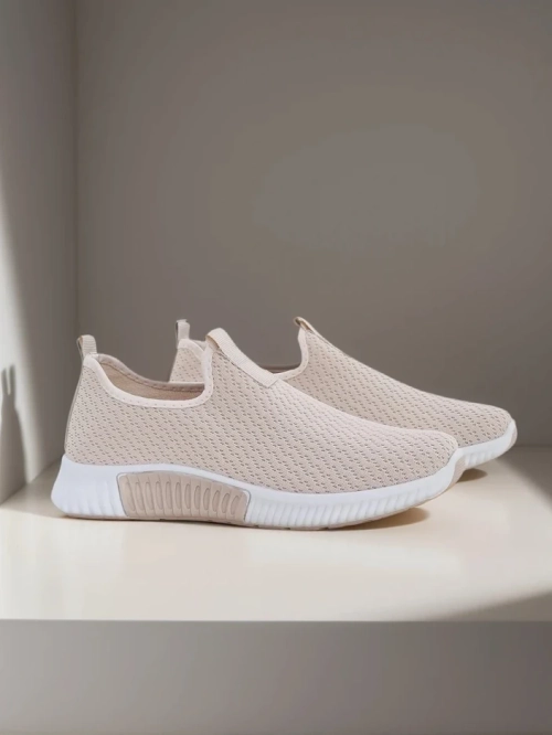 Жіночі бежеві сліпони-кросівки Eulalia Slip-On на плоскій підошві з тканини на літо і весну