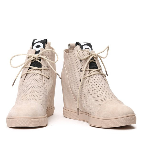 Beżowe sneakersy na krytym koturnie - Obuwie