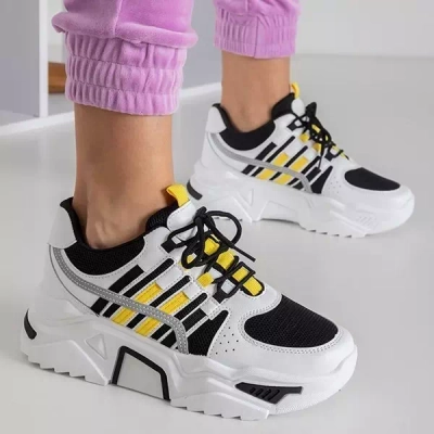 OUTLET Жіночі чорно-білі кросівки на платформі Soyea - Взуття